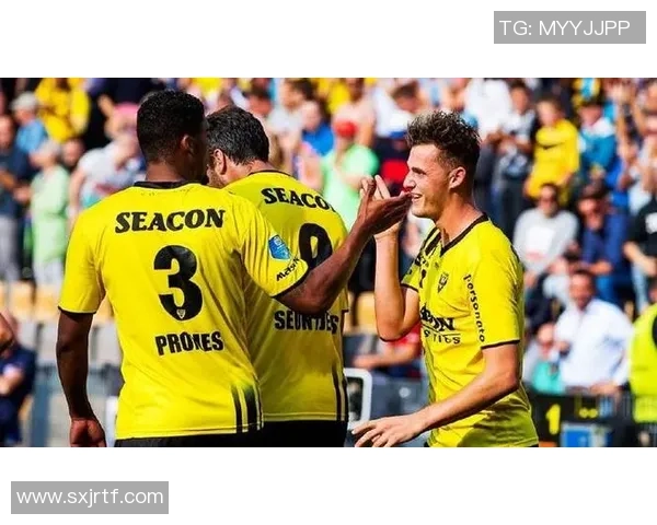 赫拉克勒斯与芬洛的激烈对决揭示了足球战术的深刻内涵与精彩瞬间