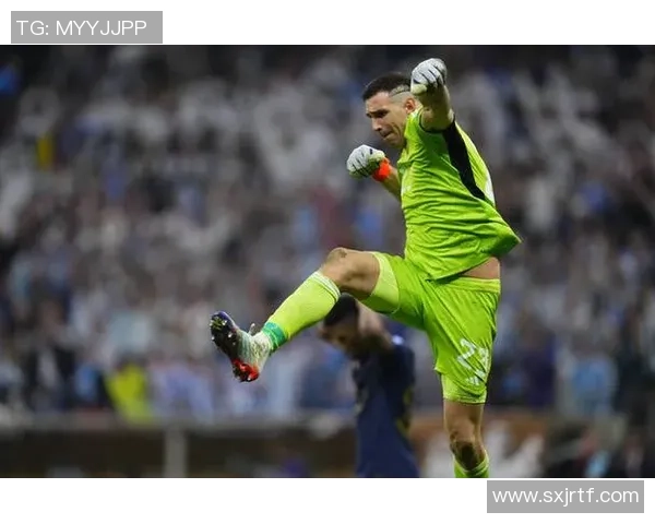 马丁内斯的传奇旅程:从球场新星到世界足球的璀璨巨星